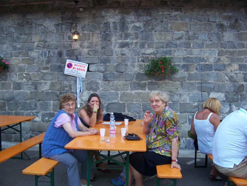  Image name: Estate053.jpg 
 width: 801 pixel 
 height: 602 pixel 
 Size: 427503 bytes 
 Click to enlarge 